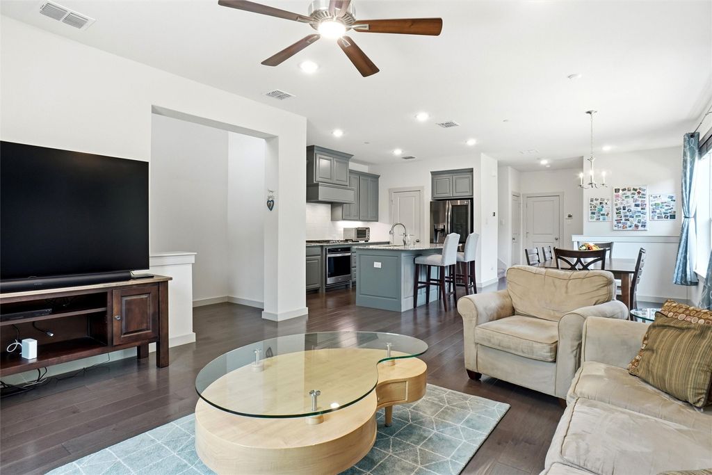 520 Ballustrade Drive, Irving, TX 75039