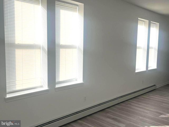 933 LANSDOWNE AVE, Camden, NJ 08104