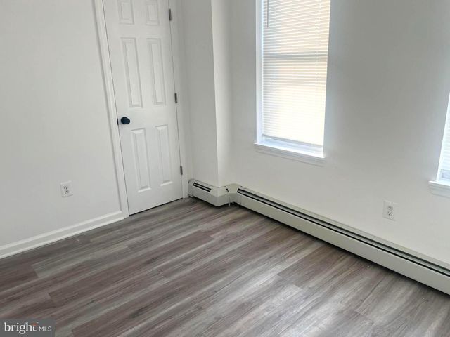 933 LANSDOWNE AVE, Camden, NJ 08104