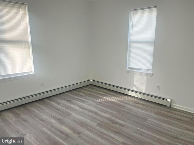 933 LANSDOWNE AVE, Camden, NJ 08104