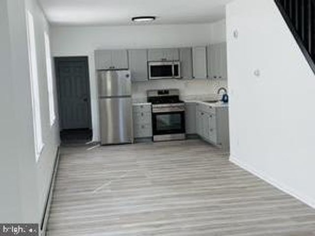 933 LANSDOWNE AVE, Camden, NJ 08104