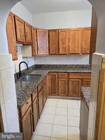 942 N 11TH ST, Reading, PA 19604