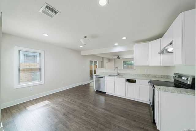 1627 W MARIPOSA DR, San Antonio, TX 78201