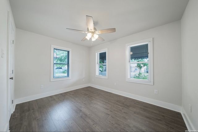 1627 W MARIPOSA DR, San Antonio, TX 78201