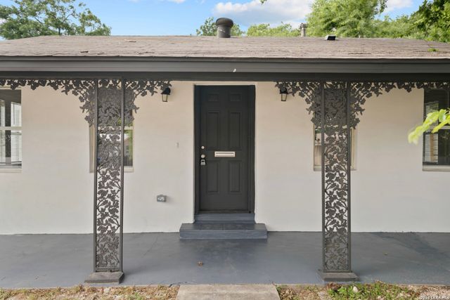 1627 W MARIPOSA DR, San Antonio, TX 78201