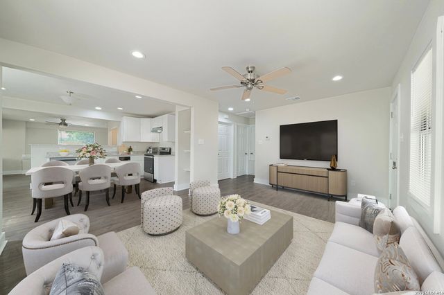 1627 W MARIPOSA DR, San Antonio, TX 78201