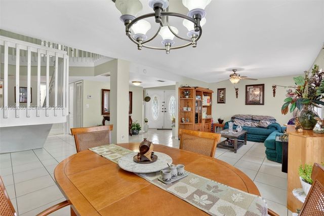 15672 SW 91st Ln, Miami, FL 33196