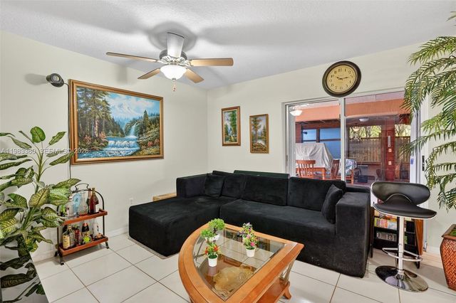 15672 SW 91st Ln, Miami, FL 33196
