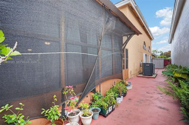 15672 SW 91st Ln, Miami, FL 33196