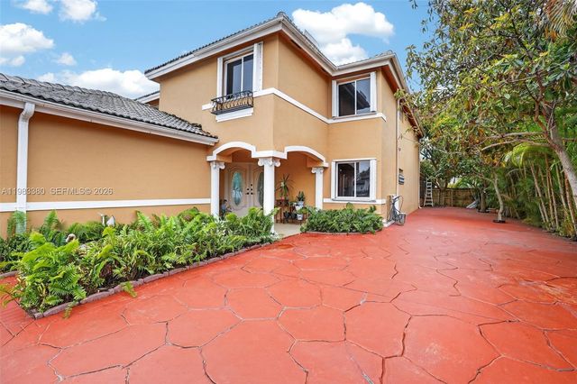 15672 SW 91st Ln, Miami, FL 33196