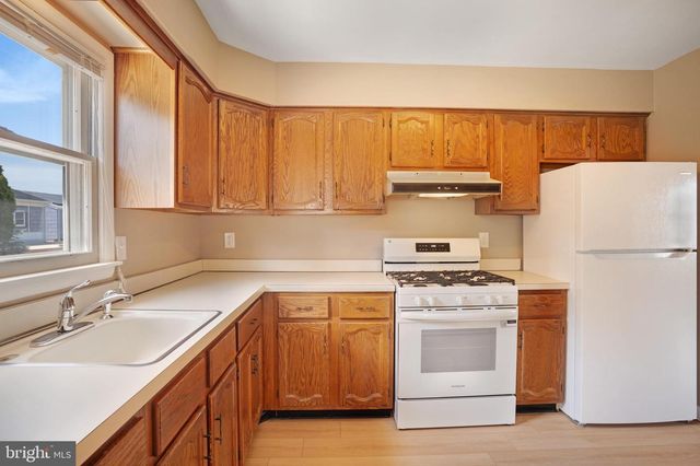 9 NORWAY RD, Toms River, NJ 08757