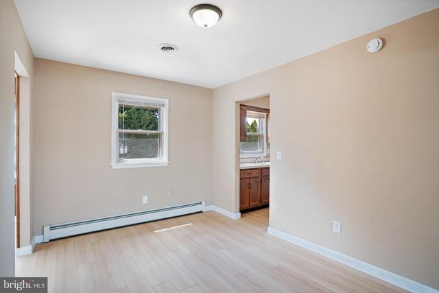 9 NORWAY RD, Toms River, NJ 08757
