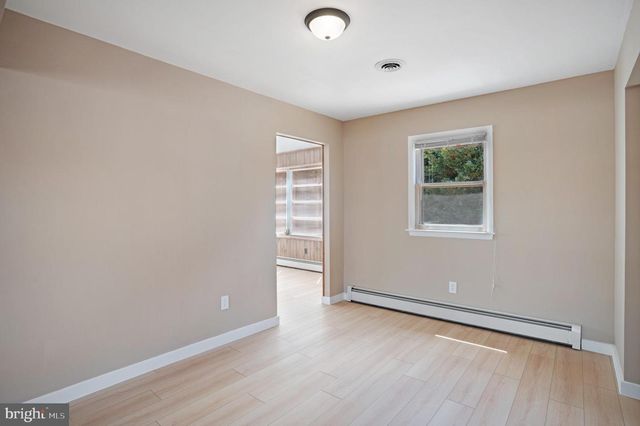 9 NORWAY RD, Toms River, NJ 08757