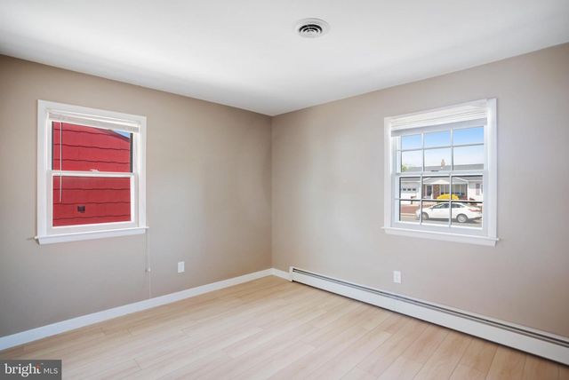 9 NORWAY RD, Toms River, NJ 08757