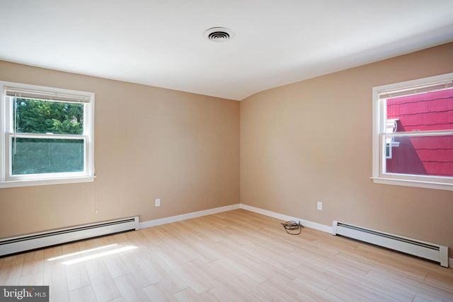 9 NORWAY RD, Toms River, NJ 08757