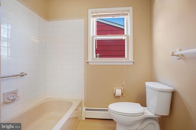 9 NORWAY RD, Toms River, NJ 08757