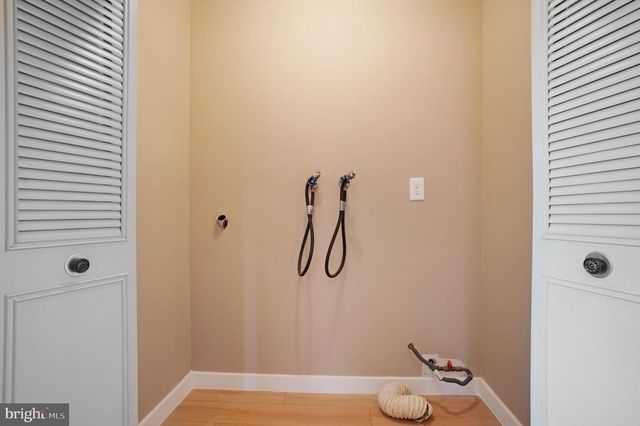 9 NORWAY RD, Toms River, NJ 08757