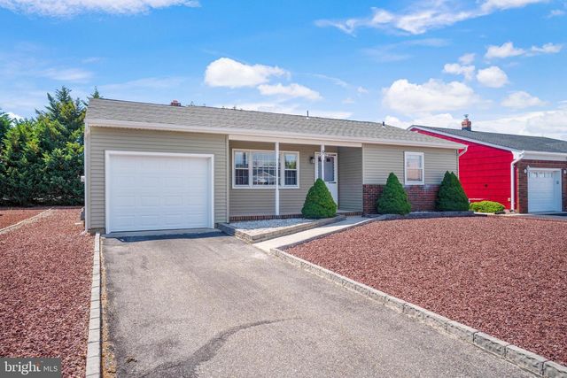 9 NORWAY RD, Toms River, NJ 08757