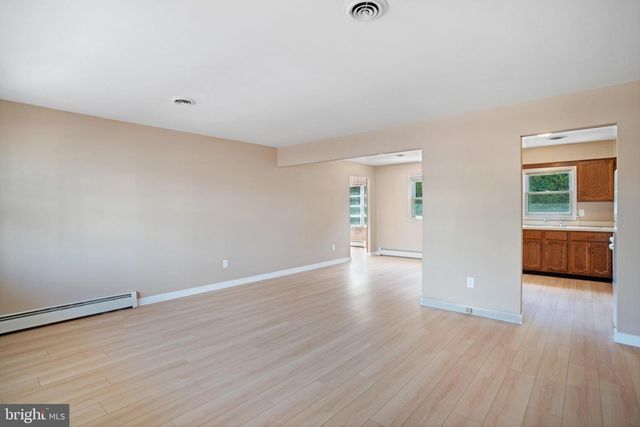 9 NORWAY RD, Toms River, NJ 08757