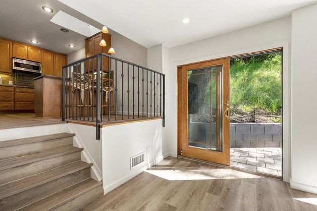 2085 Edgewood Road, Redwood City, CA 94062