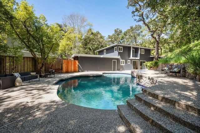 2085 Edgewood Road, Redwood City, CA 94062