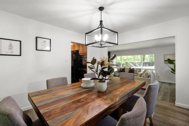 2085 Edgewood Road, Redwood City, CA 94062