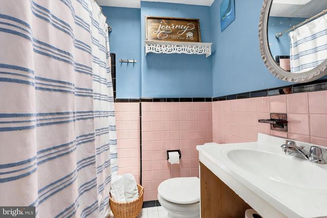 319 STRATFORD RD, Glenolden, PA 19036