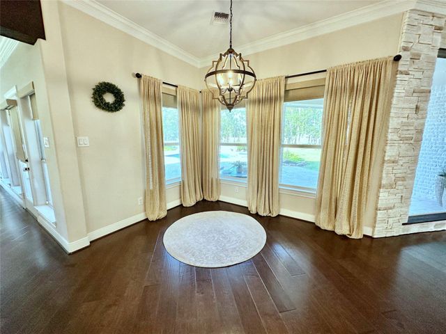 2904 Bridle Path Lane, Friendswood, TX 77546