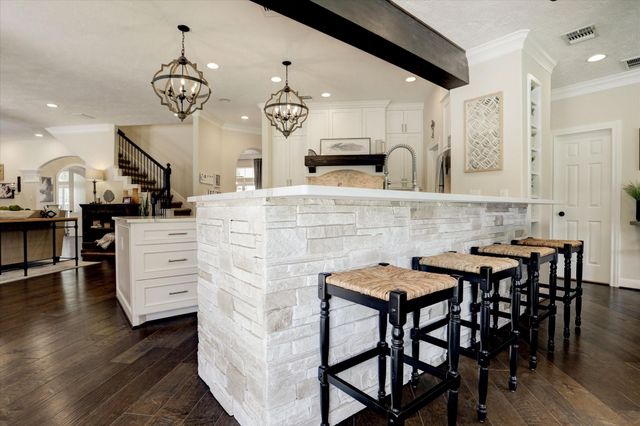 2904 Bridle Path Lane, Friendswood, TX 77546