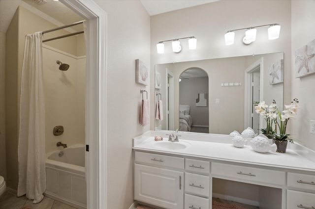 2904 Bridle Path Lane, Friendswood, TX 77546