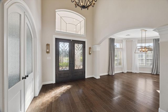 2904 Bridle Path Lane, Friendswood, TX 77546