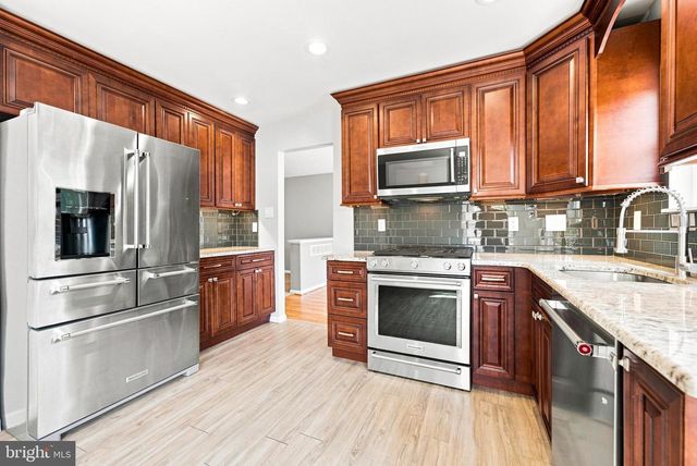 17 GRAYSON PL, Burlington, NJ 08016