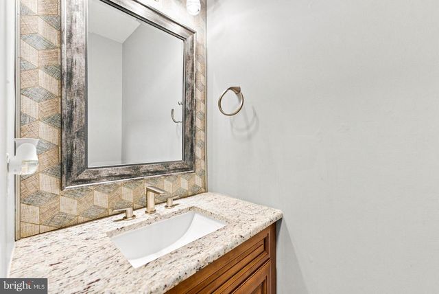 17 GRAYSON PL, Burlington, NJ 08016
