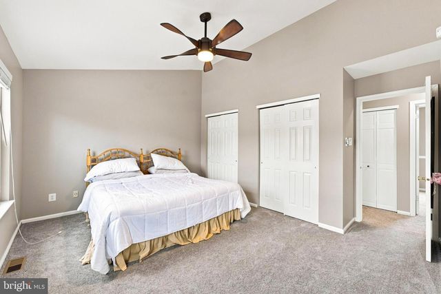 17 GRAYSON PL, Burlington, NJ 08016