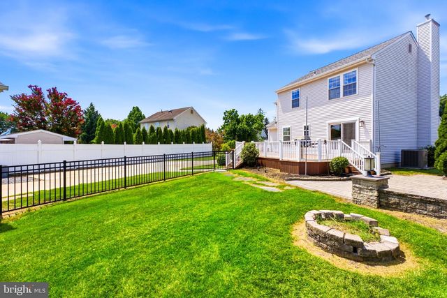 17 GRAYSON PL, Burlington, NJ 08016