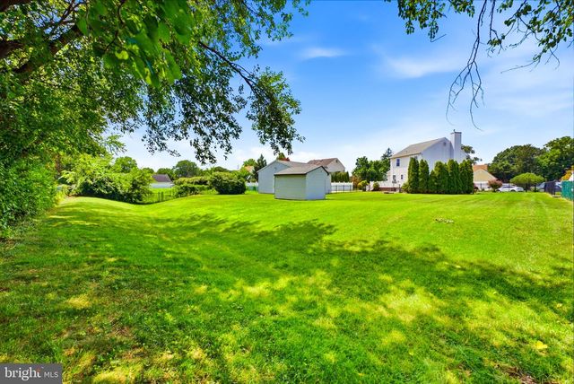 17 GRAYSON PL, Burlington, NJ 08016