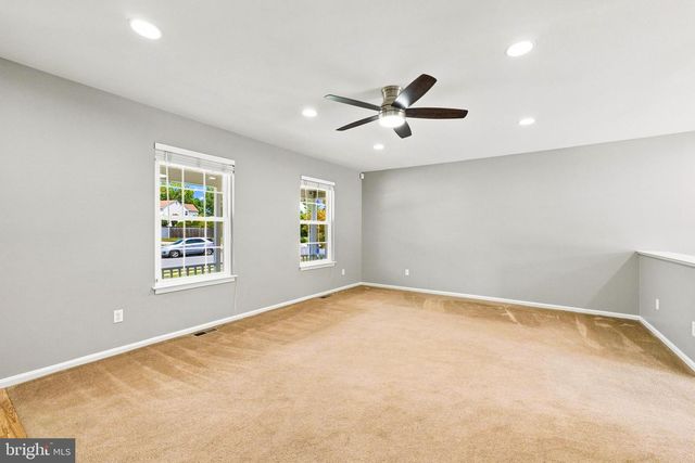 17 GRAYSON PL, Burlington, NJ 08016