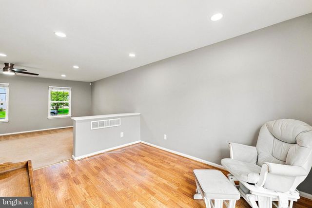 17 GRAYSON PL, Burlington, NJ 08016