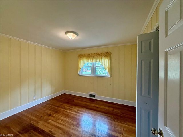 118 Avondale Drive, Lexington, NC 27295