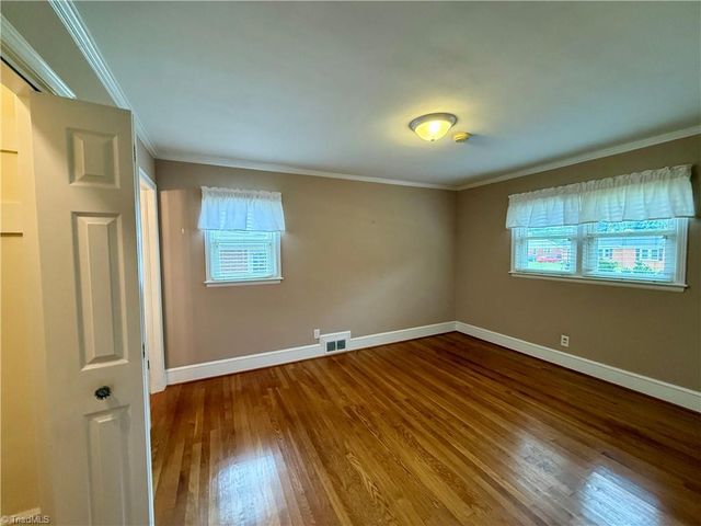 118 Avondale Drive, Lexington, NC 27295