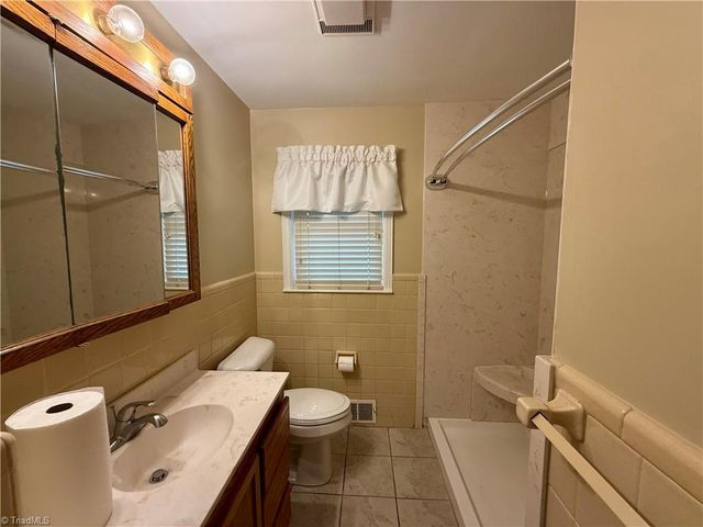 118 Avondale Drive, Lexington, NC 27295