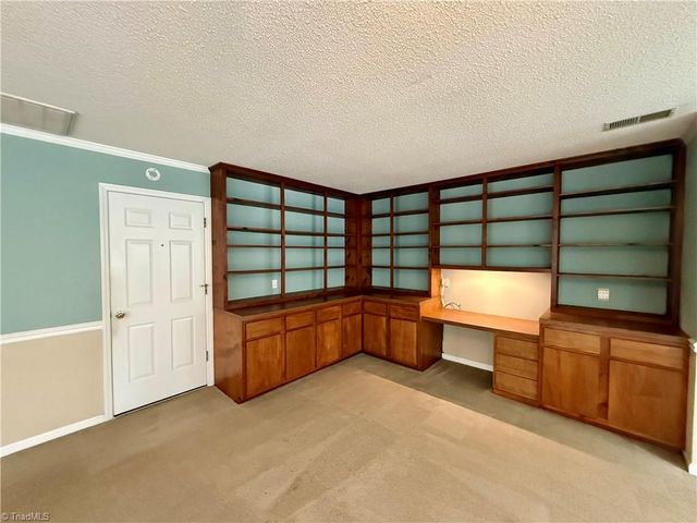 118 Avondale Drive, Lexington, NC 27295