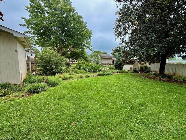 118 Avondale Drive, Lexington, NC 27295