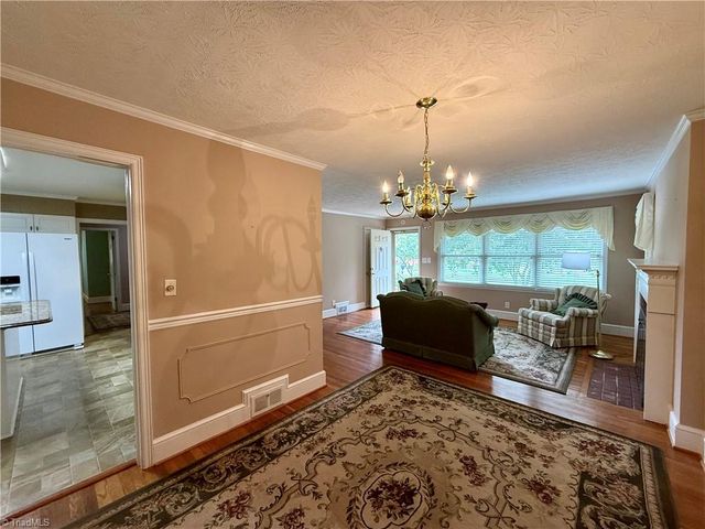 118 Avondale Drive, Lexington, NC 27295