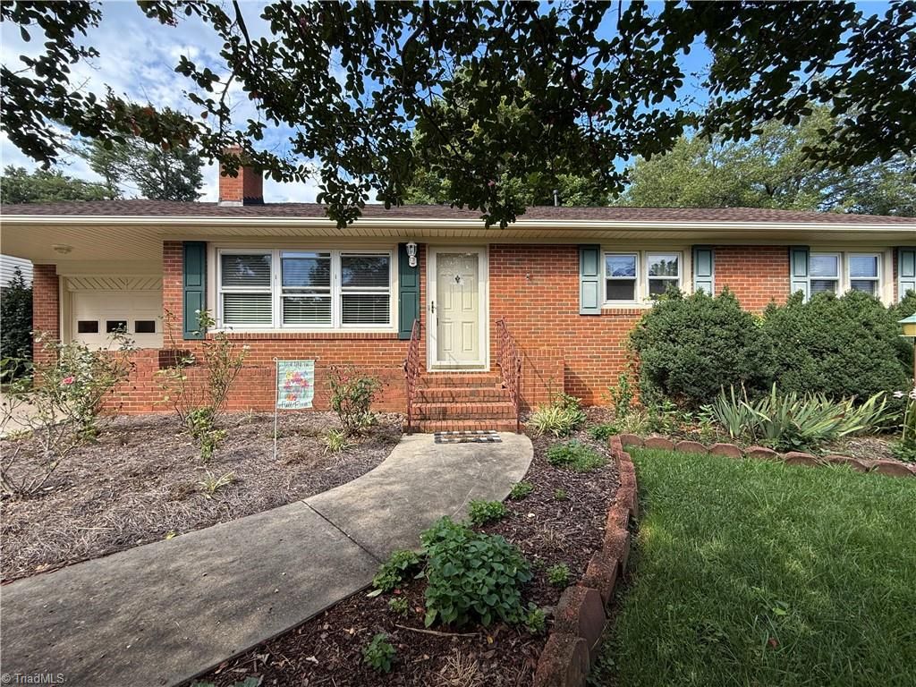 118 Avondale Drive, Lexington, NC 27295
