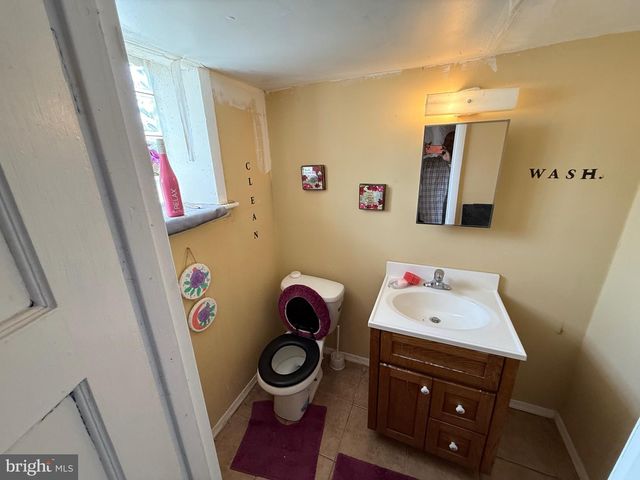 5627 ARLINGTON ST, Philadelphia, PA 19131