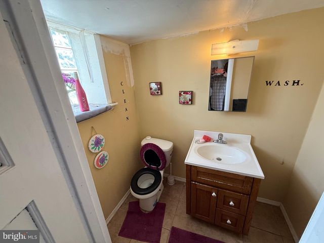 5627 ARLINGTON ST, Philadelphia, PA 19131