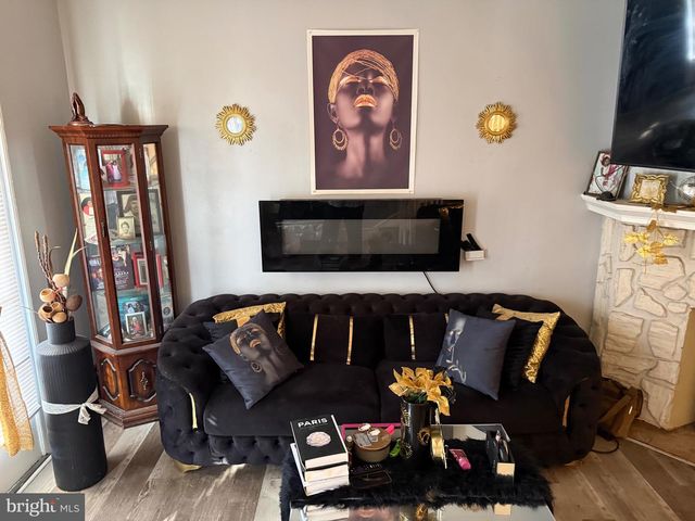 5627 ARLINGTON ST, Philadelphia, PA 19131