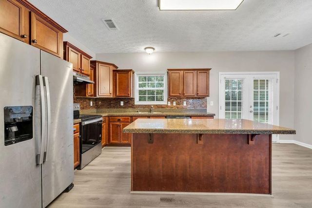 142 Nobility Lane, Mcdonough, GA 30252