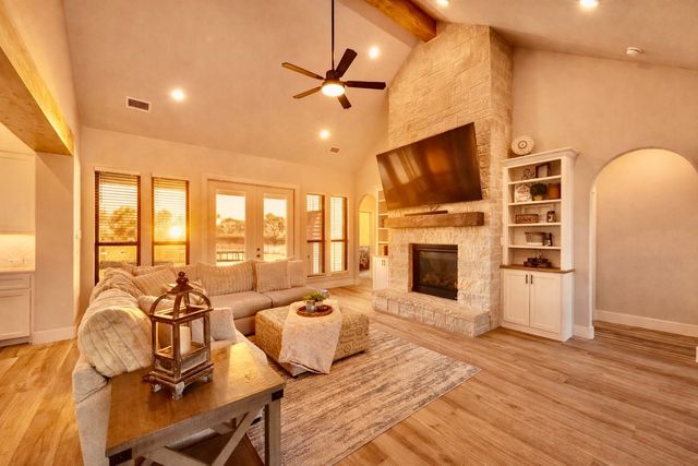 12880 Pruett Road, Krum, TX 76249